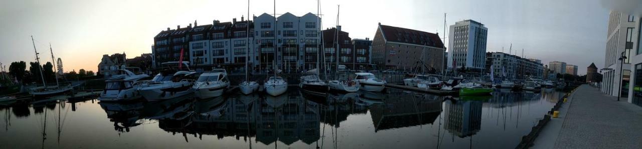 3-Rooms Apartment With Balcony By The Oldtown Gdansk Exterior photo